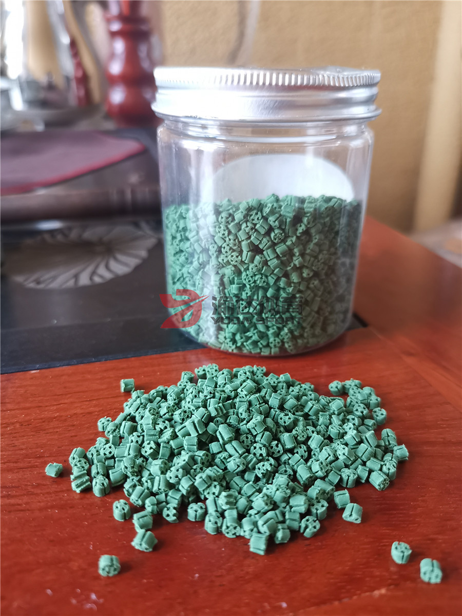 1591694665301652.jpg 人造草坪空心填充顆粒.jpg